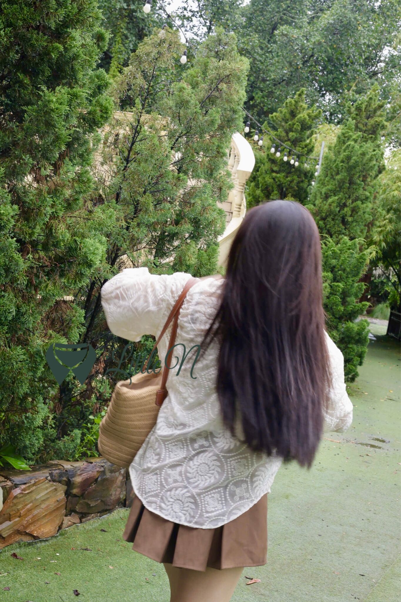 ÁO SƠ MI MỎNG, TAY DÀI PHỒNG, HOA TRÒN, VẠT SAU DÀI HƠN VẠT TRƯỚC - Ảnh 4